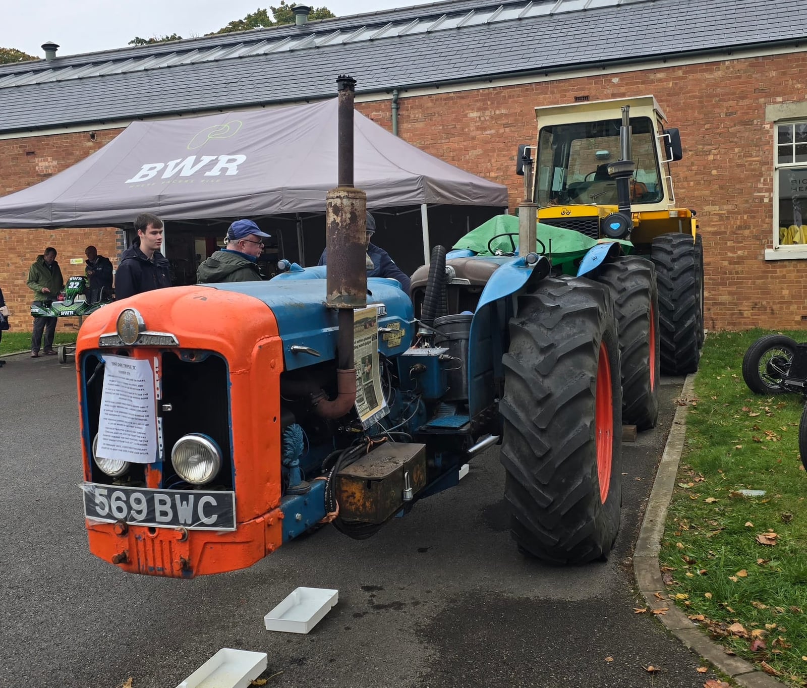 A 1961 Doe Triple-D, two Fordson Super Major units joined in tandem, displayed at a show