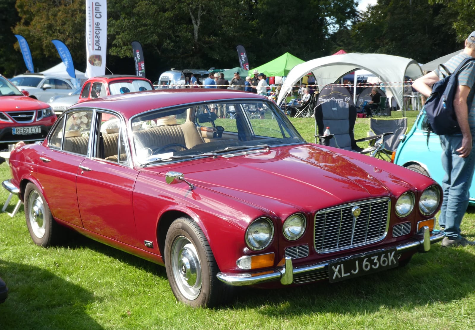 A Jaguar XJ6 Series 1 2.8 saloon, front three-quarter view