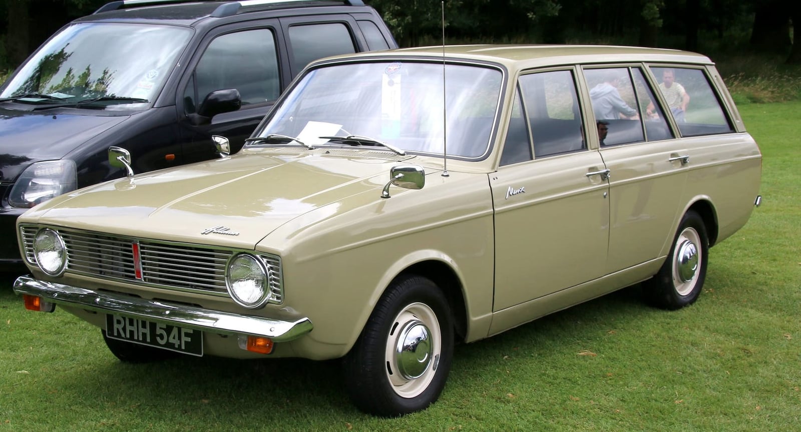 A pale green 1968 Hillman Minx 1.5 estate, front three-quarter view, UK registration RHH 54F